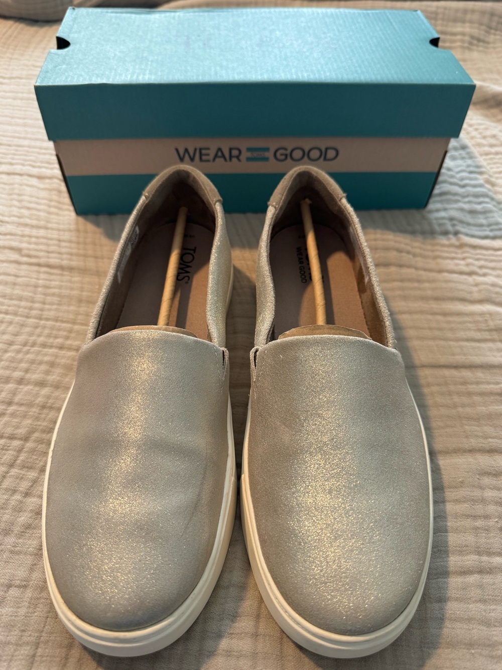TOMS Kameron Slip-On Sneaker - Champagne Metallic Leather - Women’s Size 9